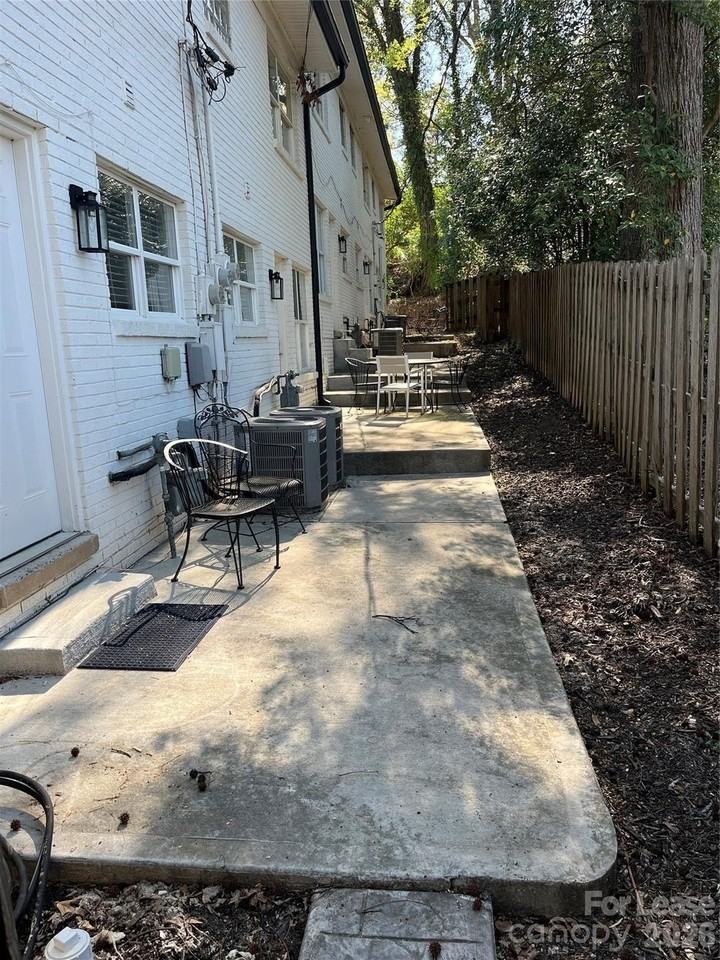 1816 N Mcdowell St - Photo 7 of 10