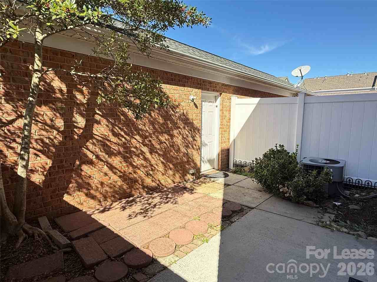 3810 York Aly - Photo 6 of 21