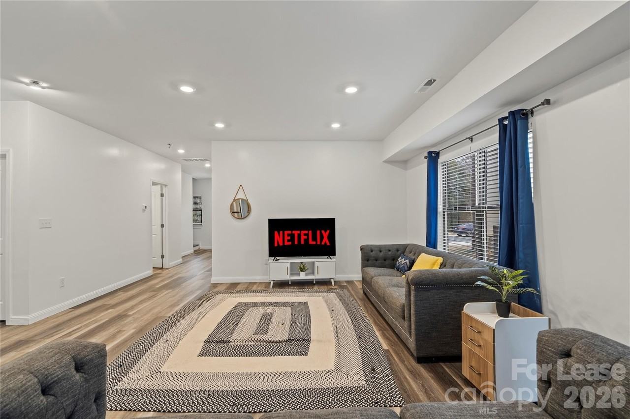 2813 Ava Ave - Photo 7 of 28