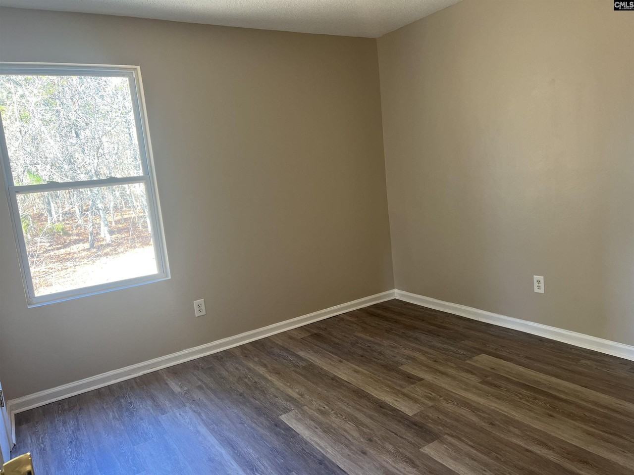 499 Bush Berry Rd - Photo 7 of 10