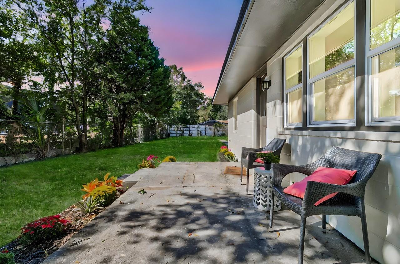 635 Sequoia St - Photo 3 of 19