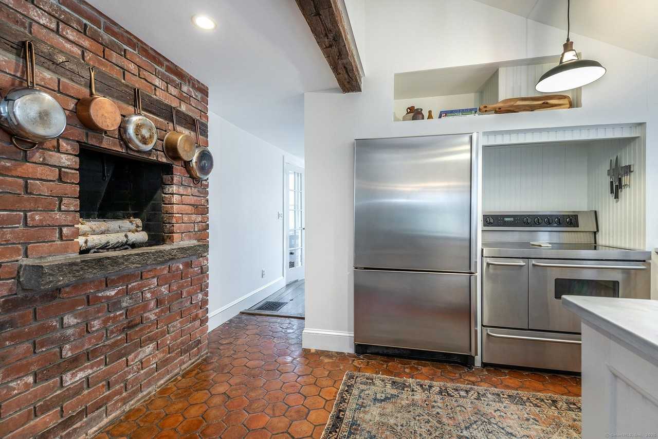 37 South St - Photo 6 of 20