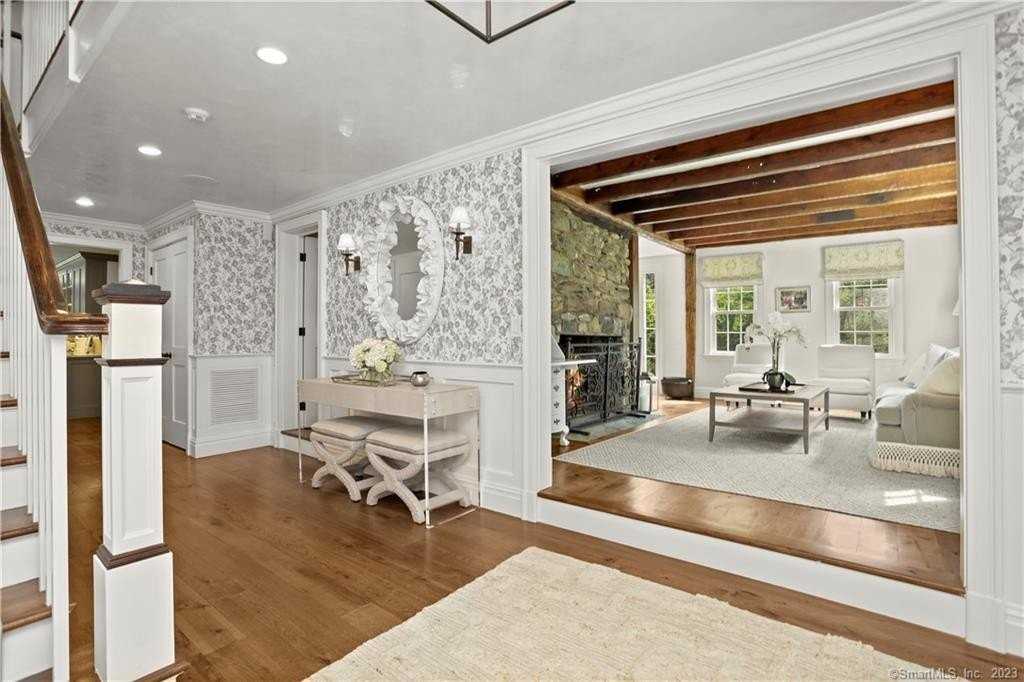 141 W Norwalk Rd - Photo 5 of 40