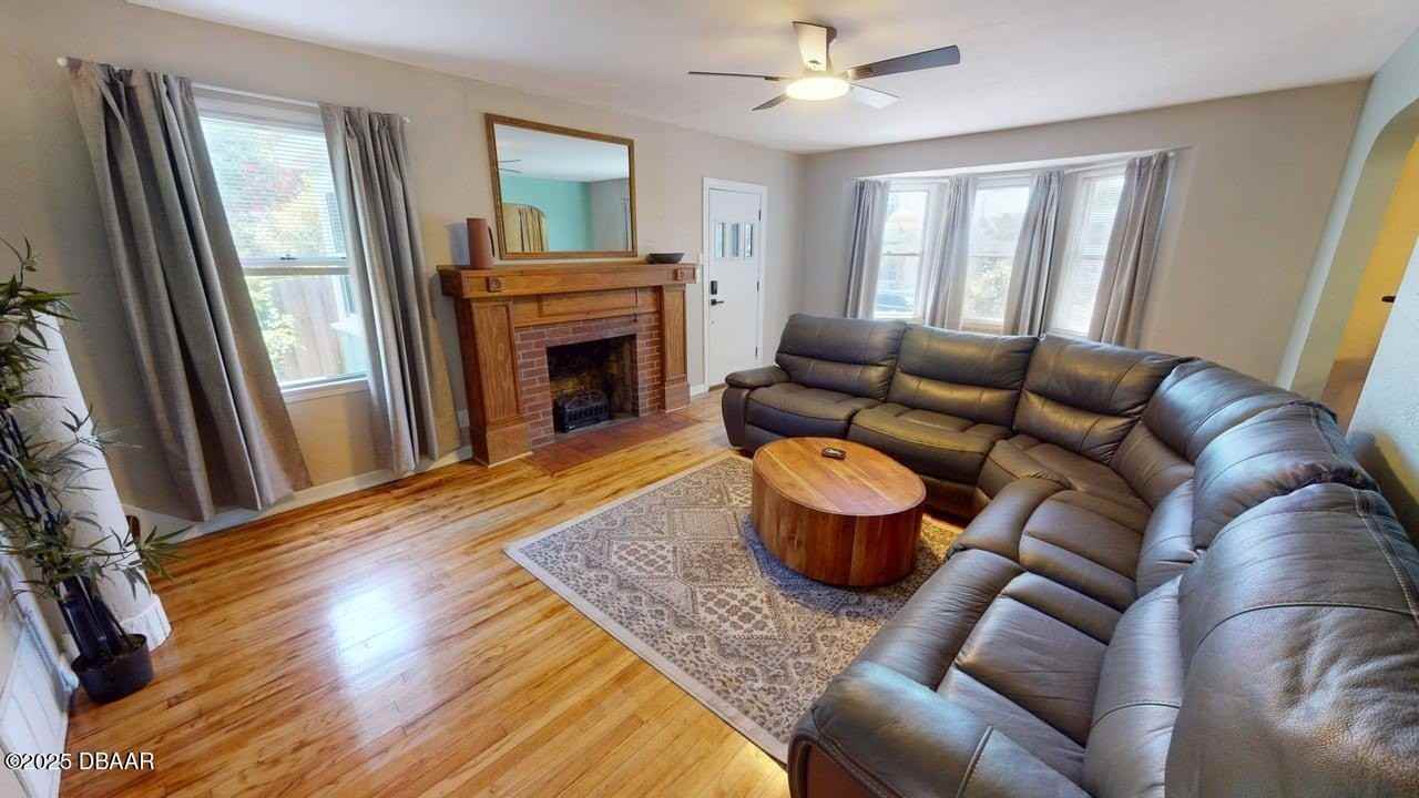 425 Wisteria Rd - Photo 2 of 35