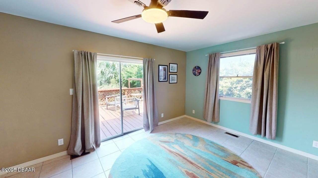 425 Wisteria Rd - Photo 6 of 35