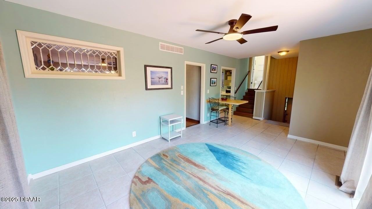 425 Wisteria Rd - Photo 7 of 35