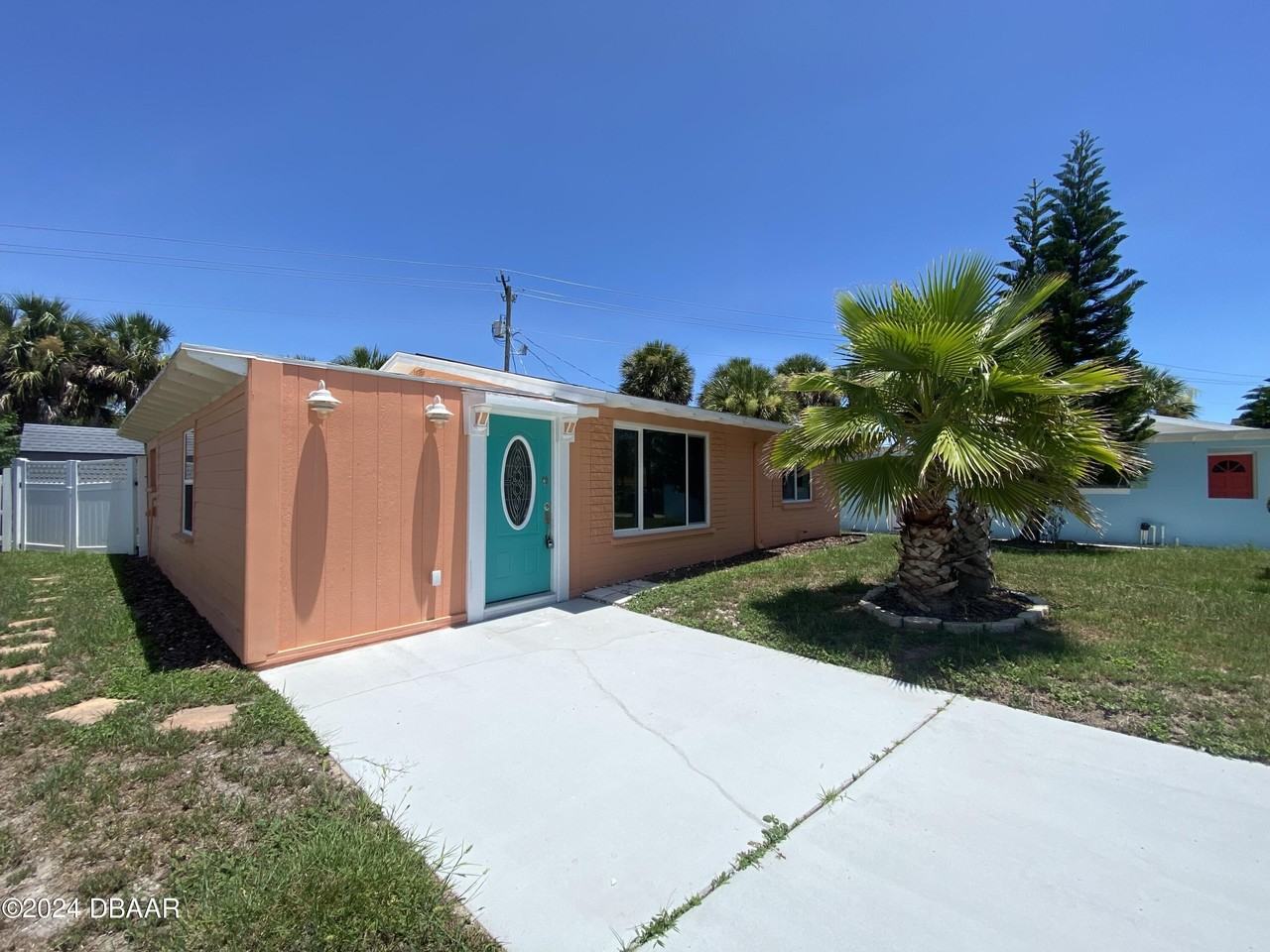 28 River Shore Dr - Photo 2 of 16