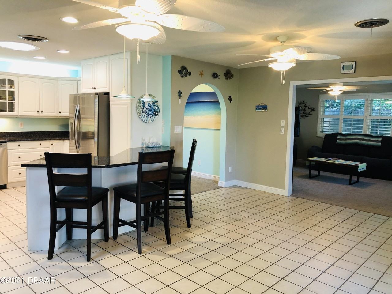 3011 Princeton Ave - Photo 4 of 24