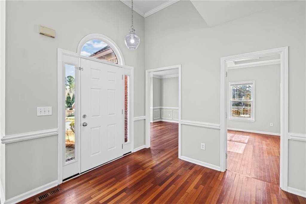 1969 Seymour Dr Nw - Photo 5 of 47