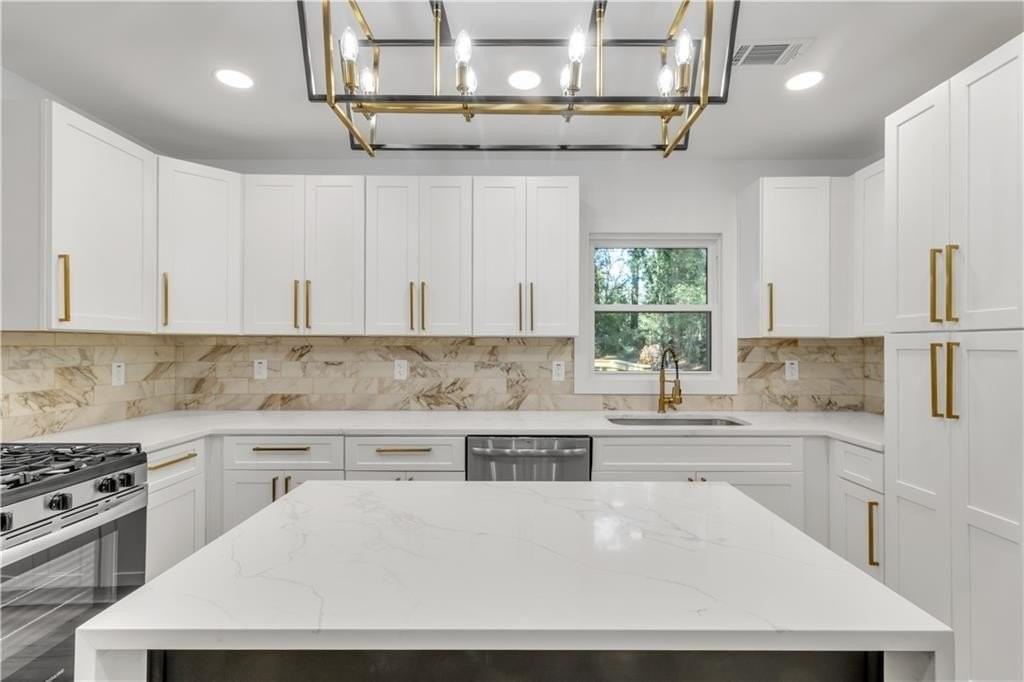 2358 Tilson Rd - Photo 3 of 14