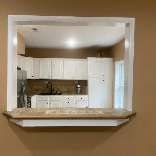 1624 Longmont Dr - Photo 3 of 16