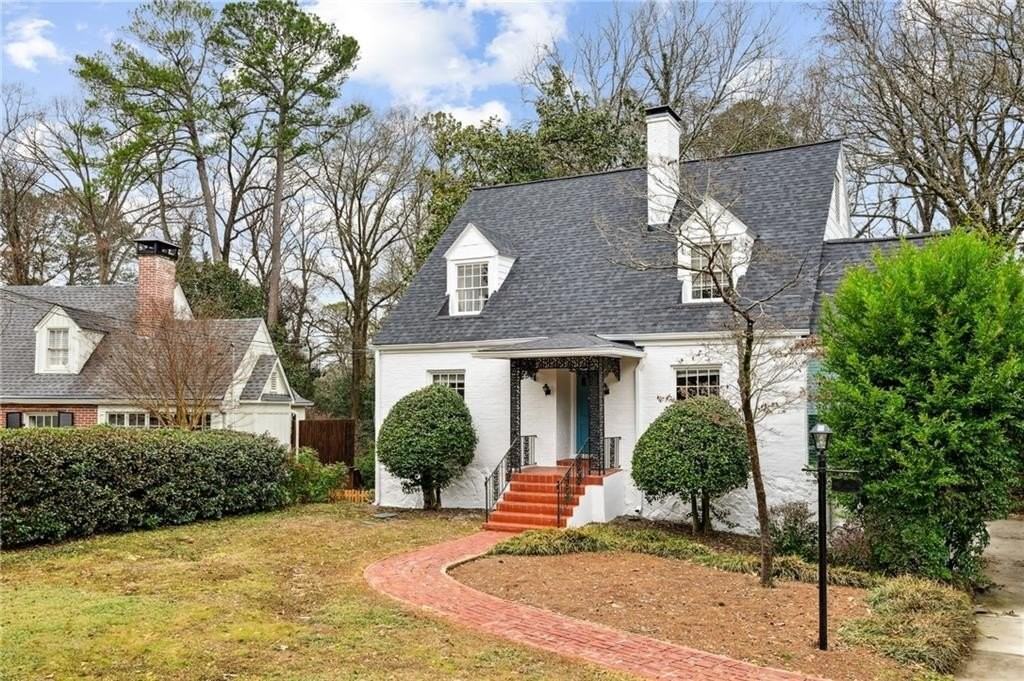 2878 N Hills Dr Ne - Photo 3 of 29