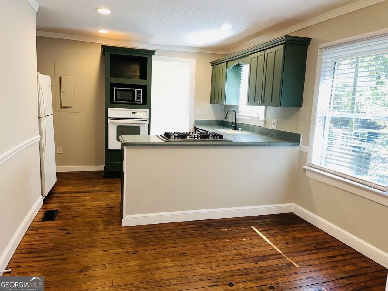 4665 Orchid Dr - Photo 5 of 29