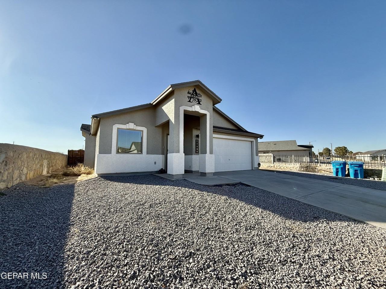 11860 Ernest Rd - Photo 2 of 34