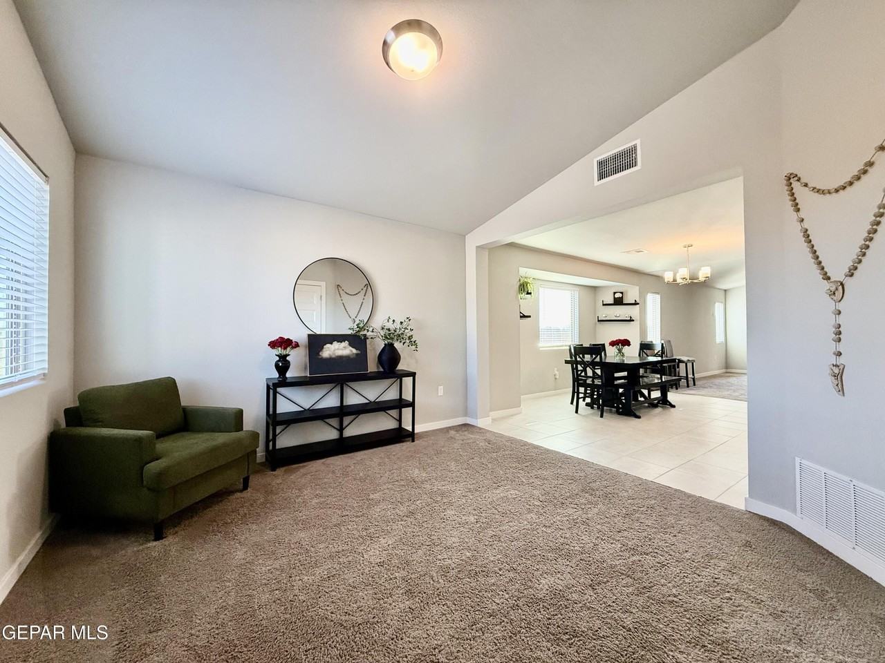 11860 Ernest Rd - Photo 4 of 34