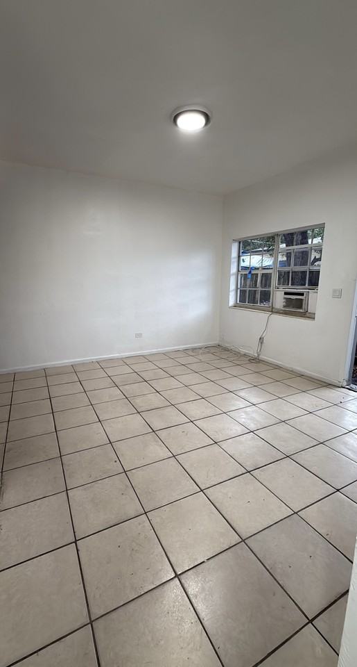 16160 Ne 18th Pl #62 - Photo 4 of 5