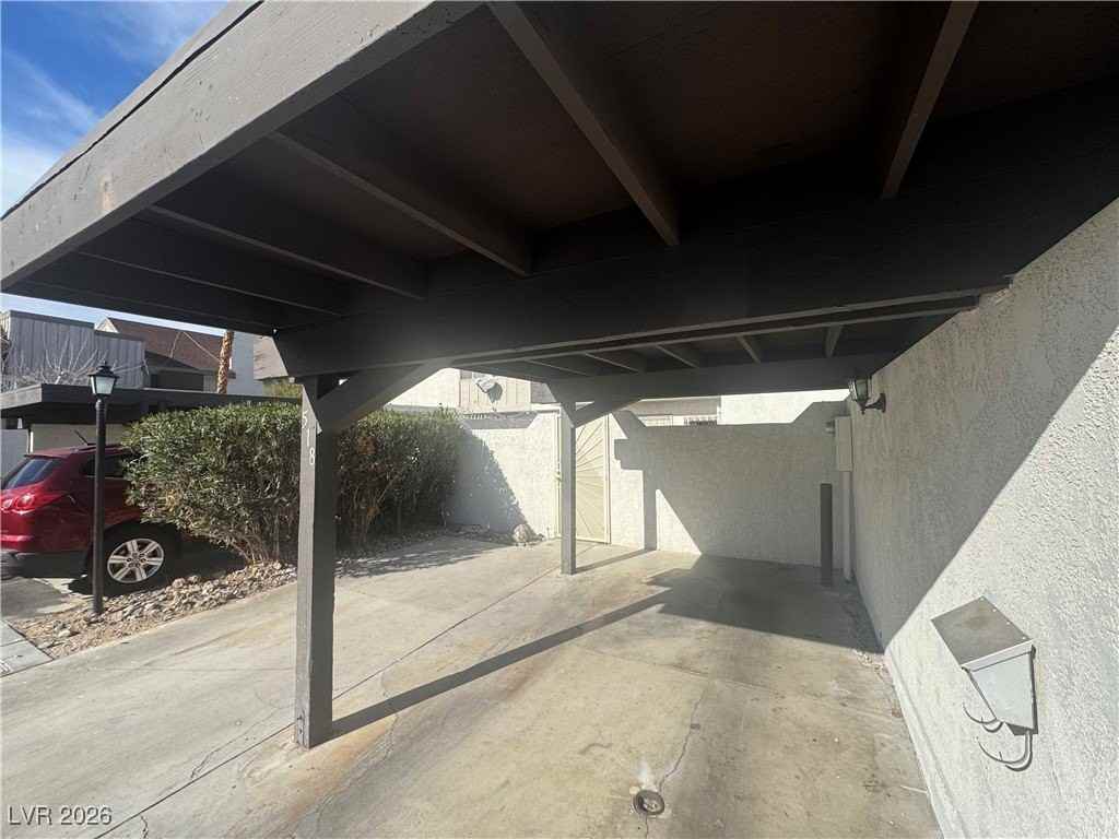 518 Delfern Ln - Photo 4 of 46