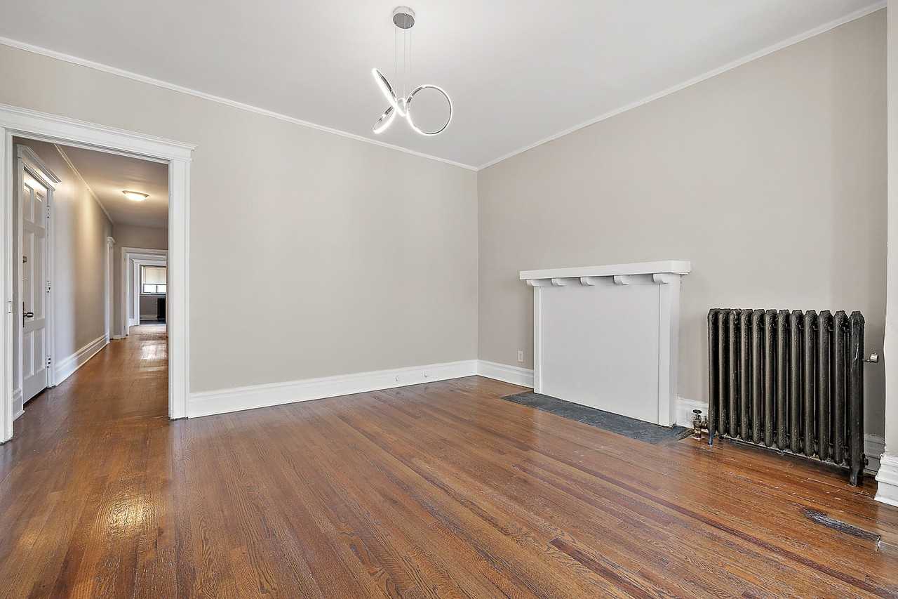 68 E Willis St Apt 5 #5 - Photo 4 of 24