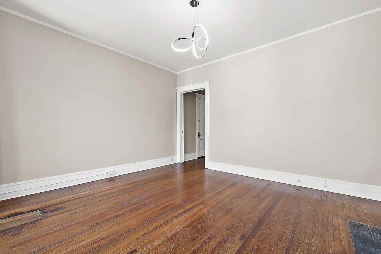 68 E Willis St Apt 5 #5 - Photo 5 of 24