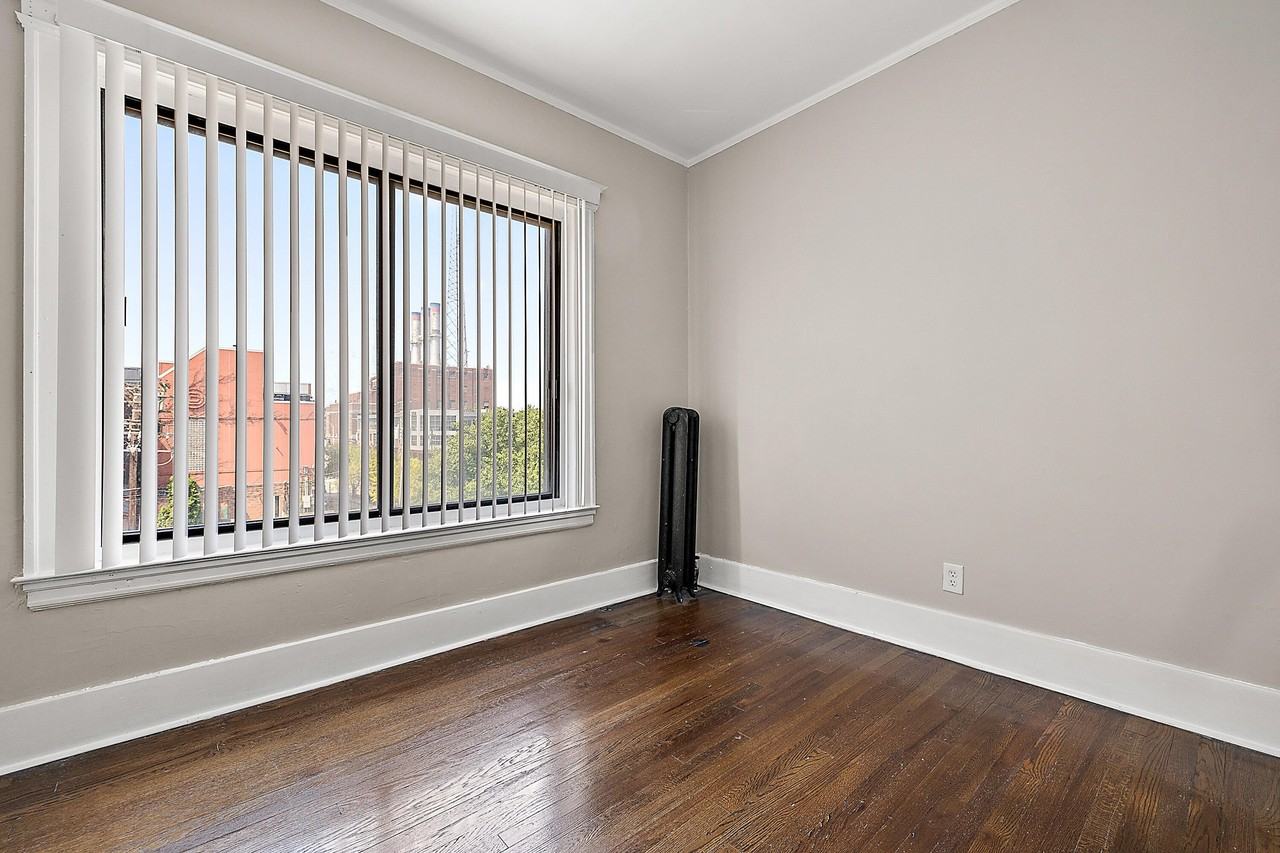 68 E Willis St Apt 5 #5 - Photo 6 of 24