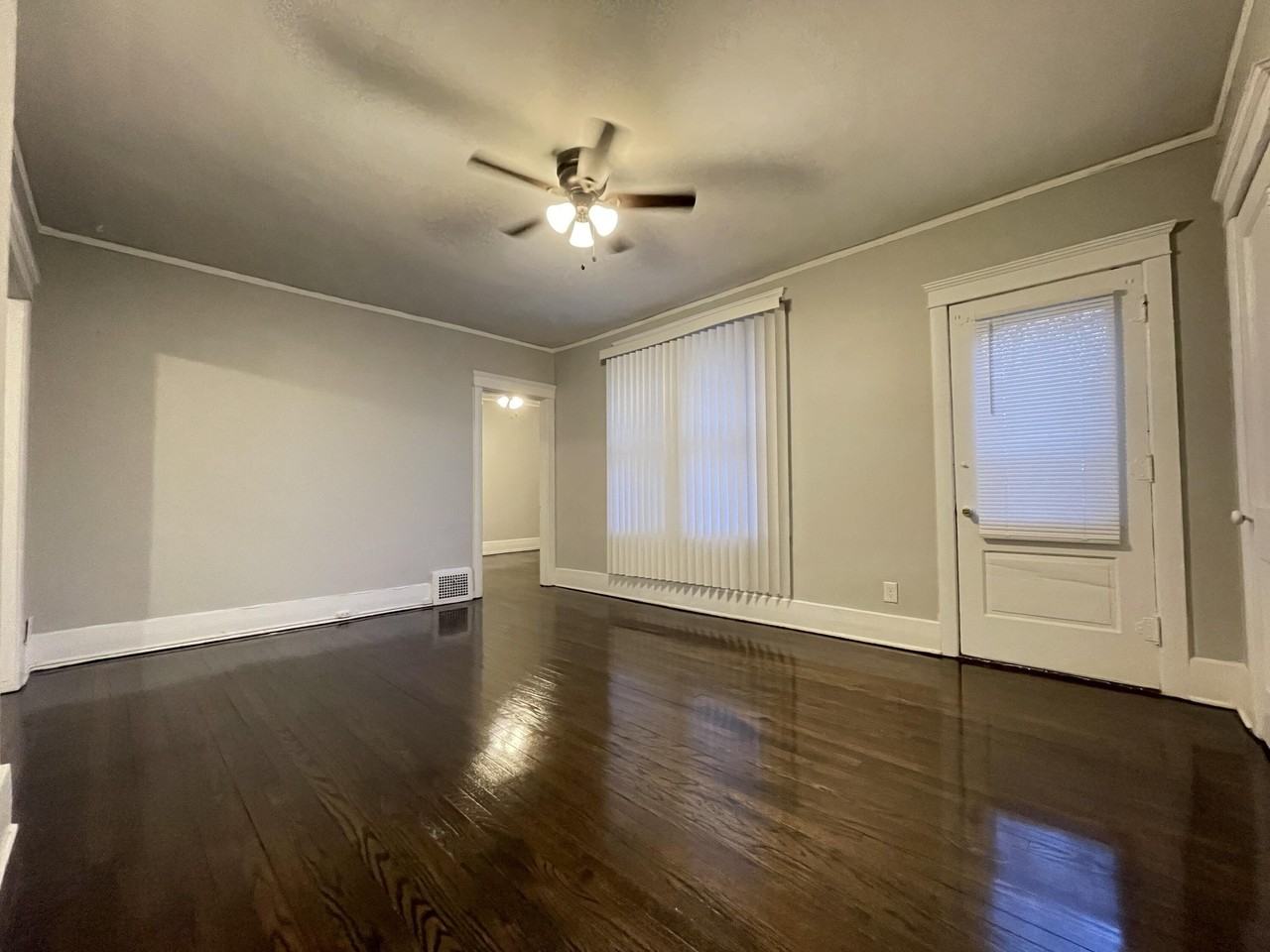 2243 Campbell St - Photo 3 of 8