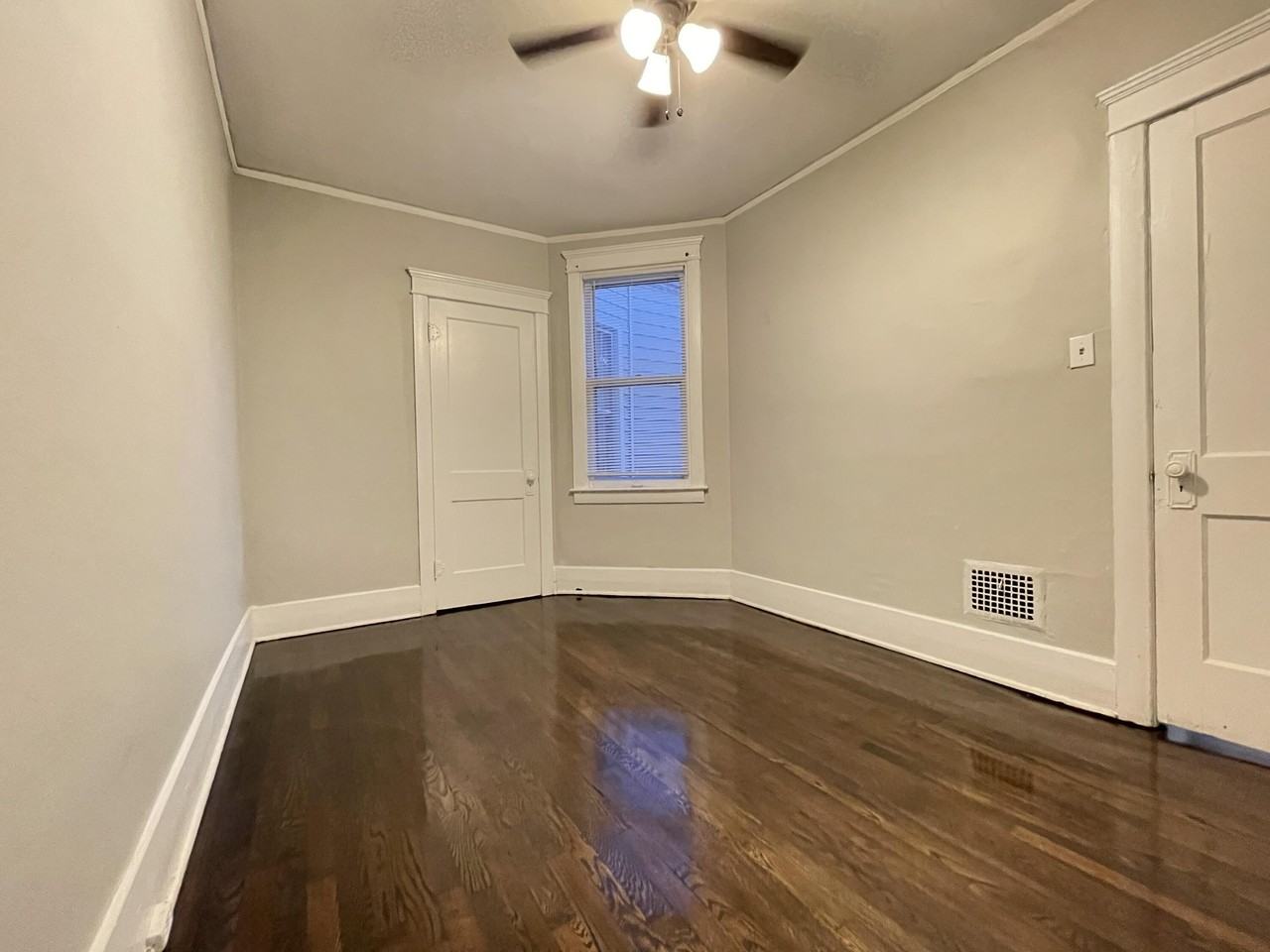 2243 Campbell St - Photo 6 of 8