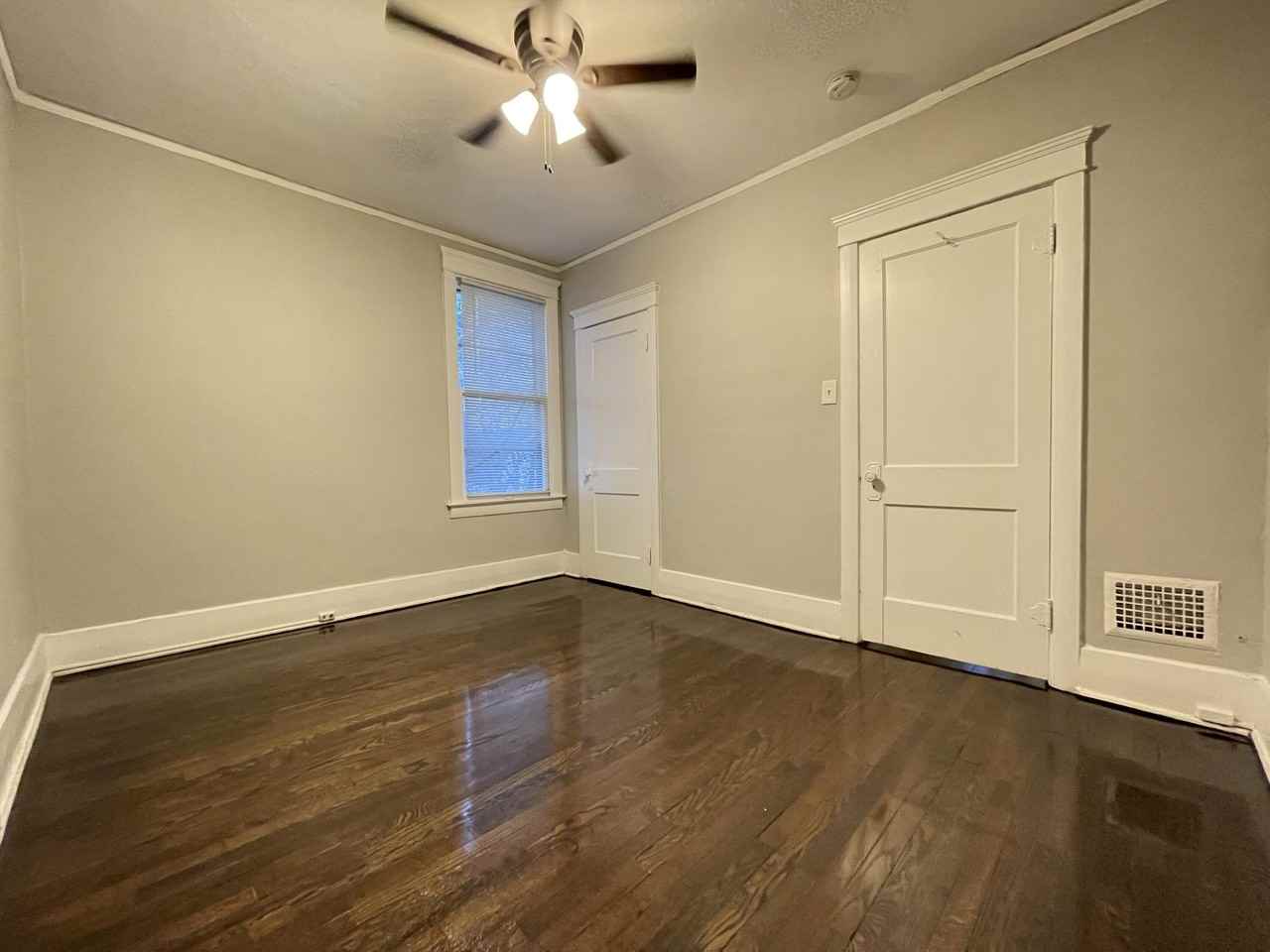 2243 Campbell St - Photo 7 of 8