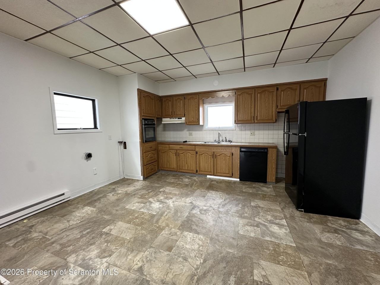 732 Main St - Photo 3 of 14