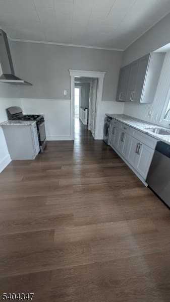 22 Dean St #2 - Photo 5 of 13