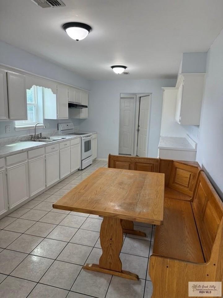 232 Palmero St - Photo 5 of 20