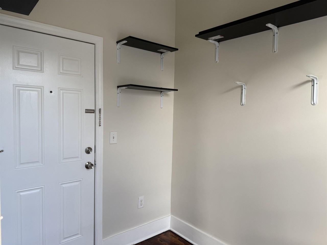 9 Nesbitt St #2 - Photo 5 of 13