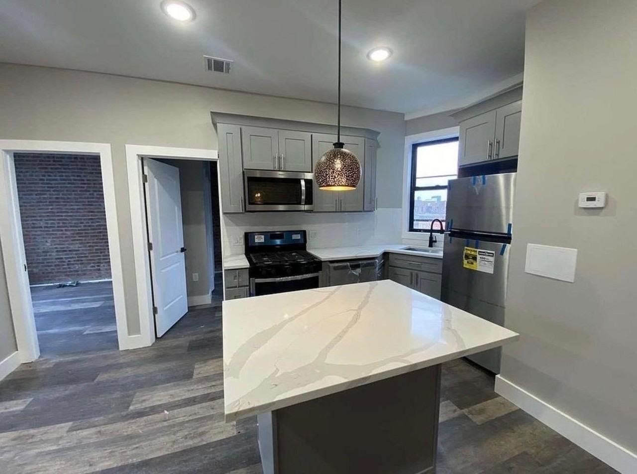 30 63rd St #3R - Photo 4 of 9