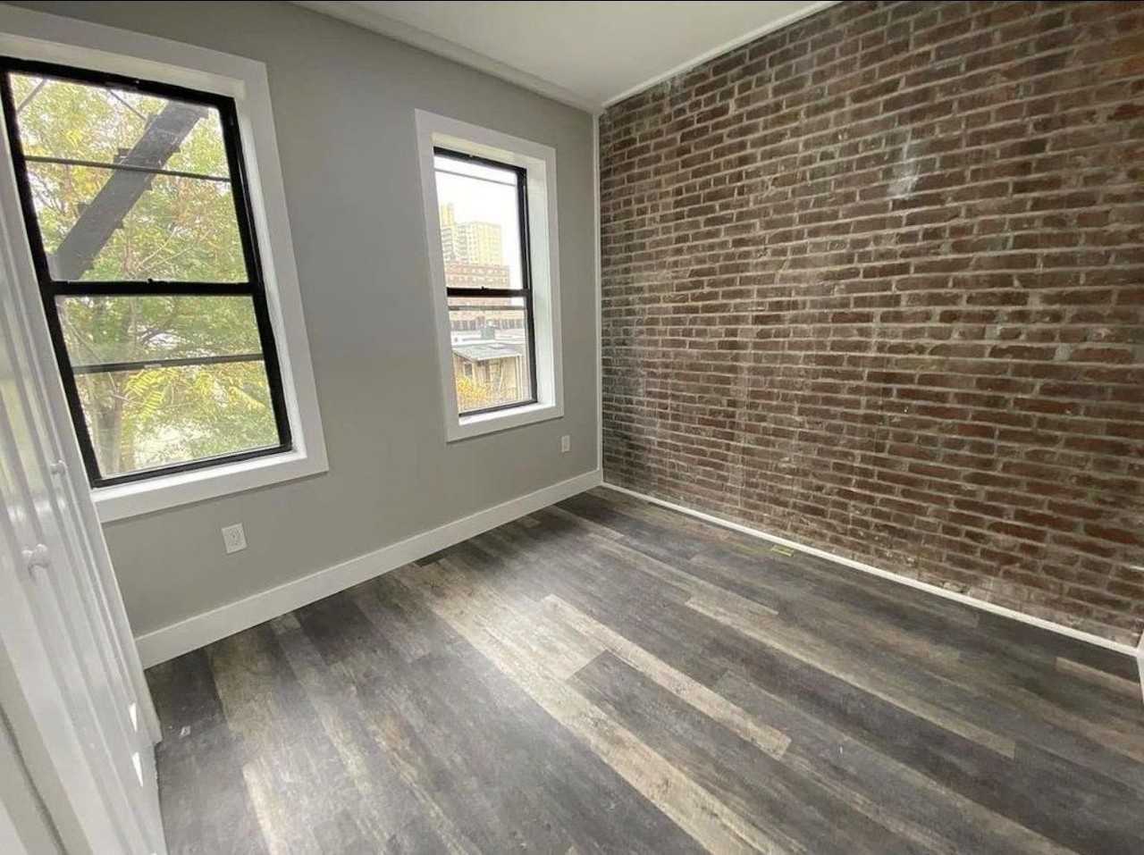 30 63rd St #3R - Photo 6 of 9