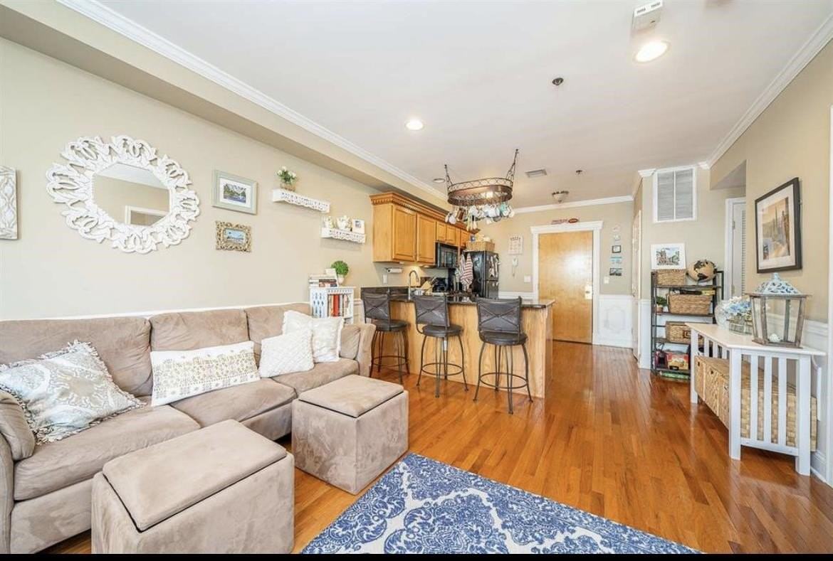 725 Jefferson St #20 - Photo 4 of 13