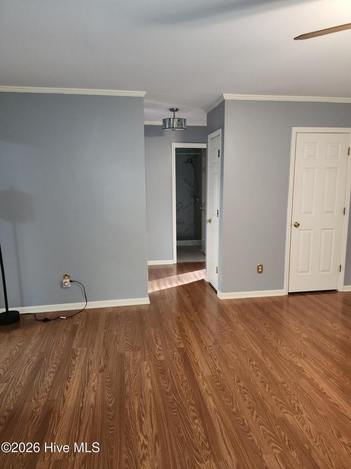 220 Juniper Creek Blvd - Photo 4 of 23