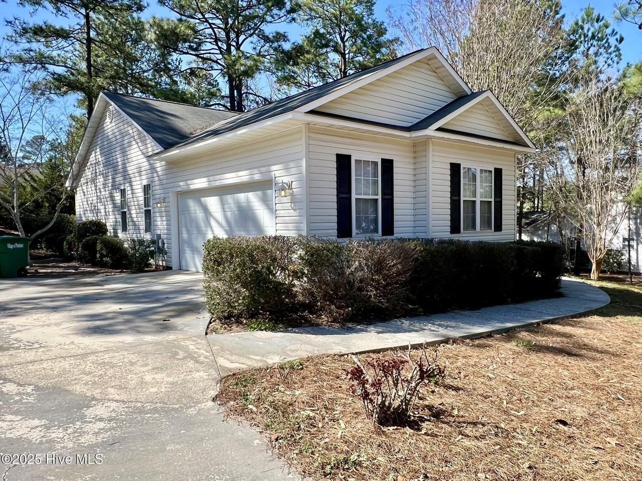 240 Wheeling Dr - Photo 2 of 30