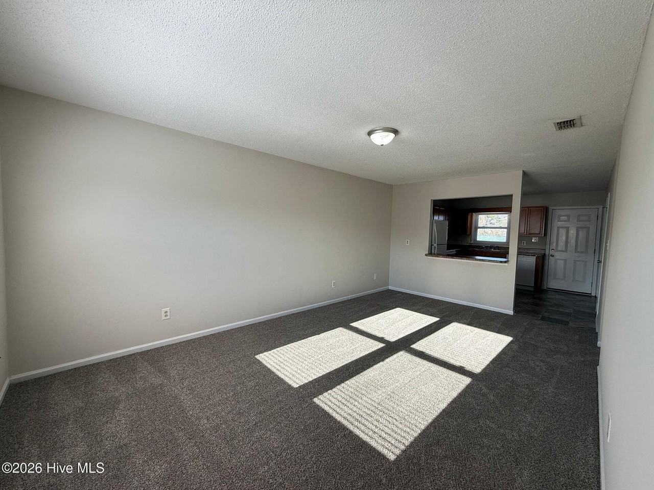 212 Appaloosa Dr - Photo 3 of 6