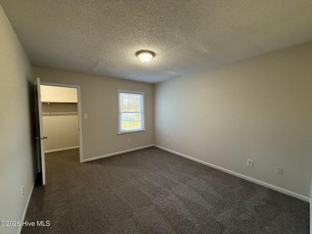 212 Appaloosa Dr - Photo 4 of 6