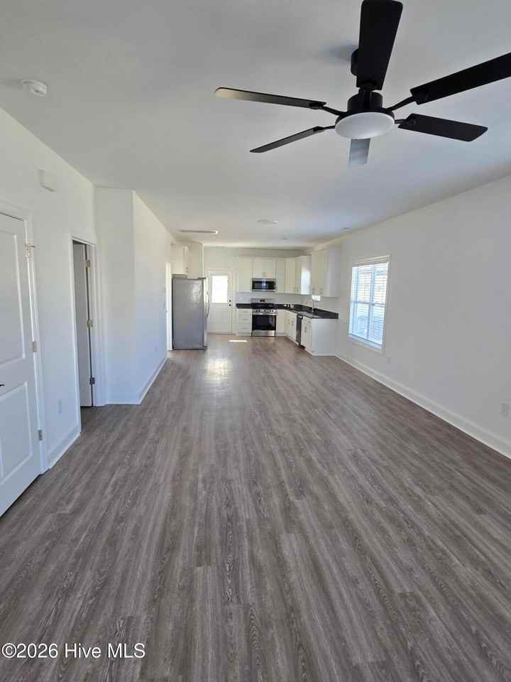 617 Abigail Taylor Dr - Photo 2 of 4