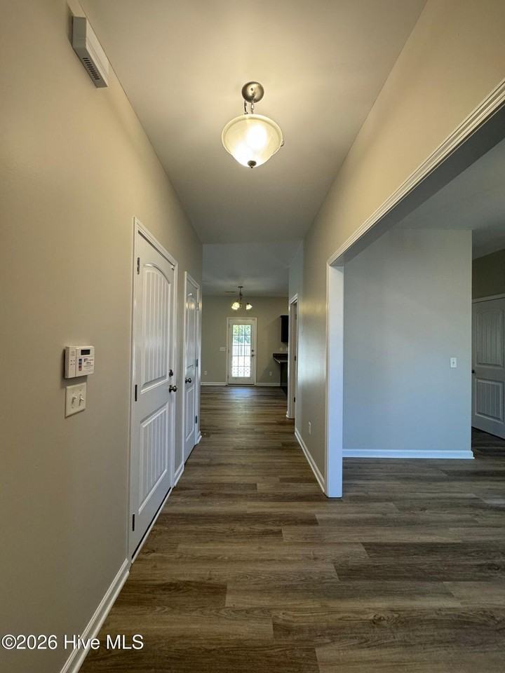 119 Cornel Ln - Photo 3 of 40