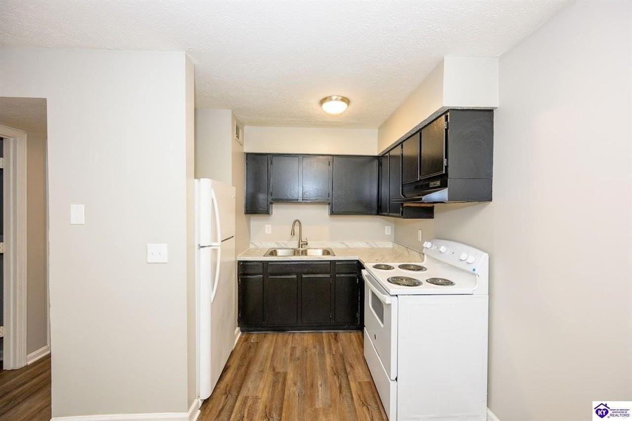 621 Stewart St #108 - Photo 4 of 16