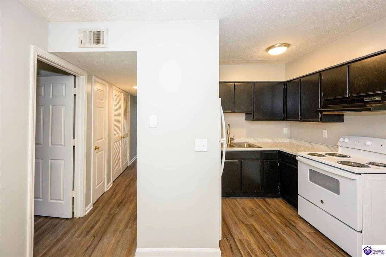 621 Stewart St #108 - Photo 5 of 16