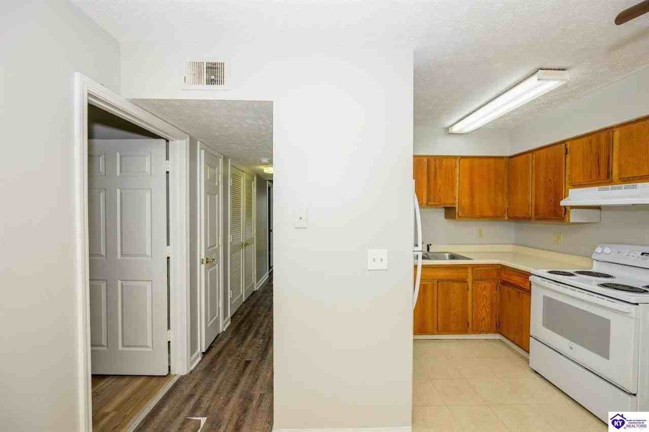 623 Stewart St #304 - Photo 4 of 16