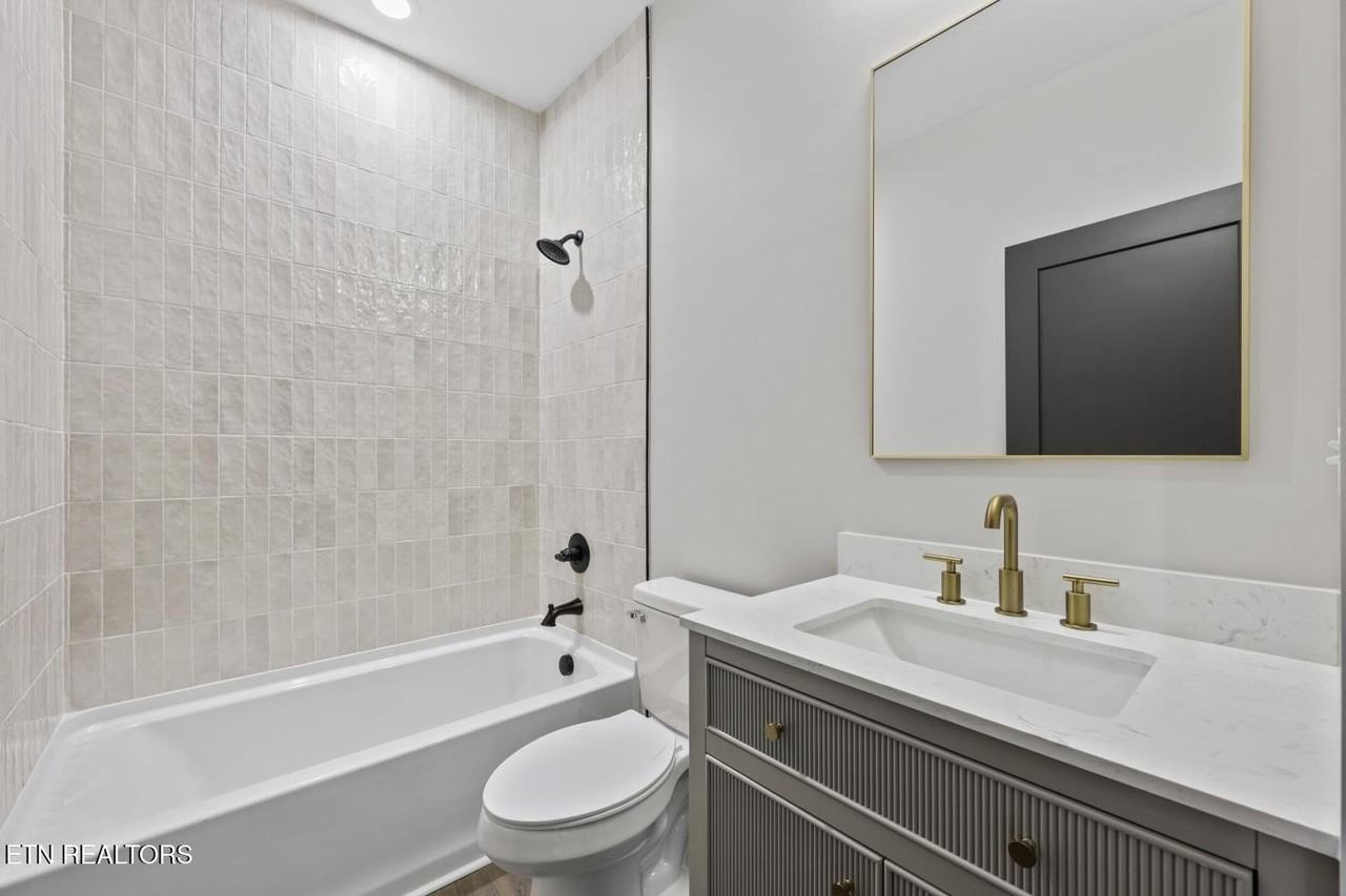 8308 Lobelia Ln - Photo 4 of 18