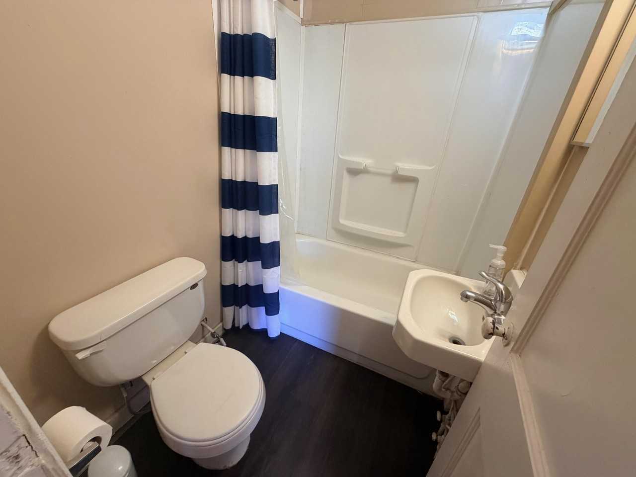 2220 20th St Unit Rear #REAR - Photo 5 of 5