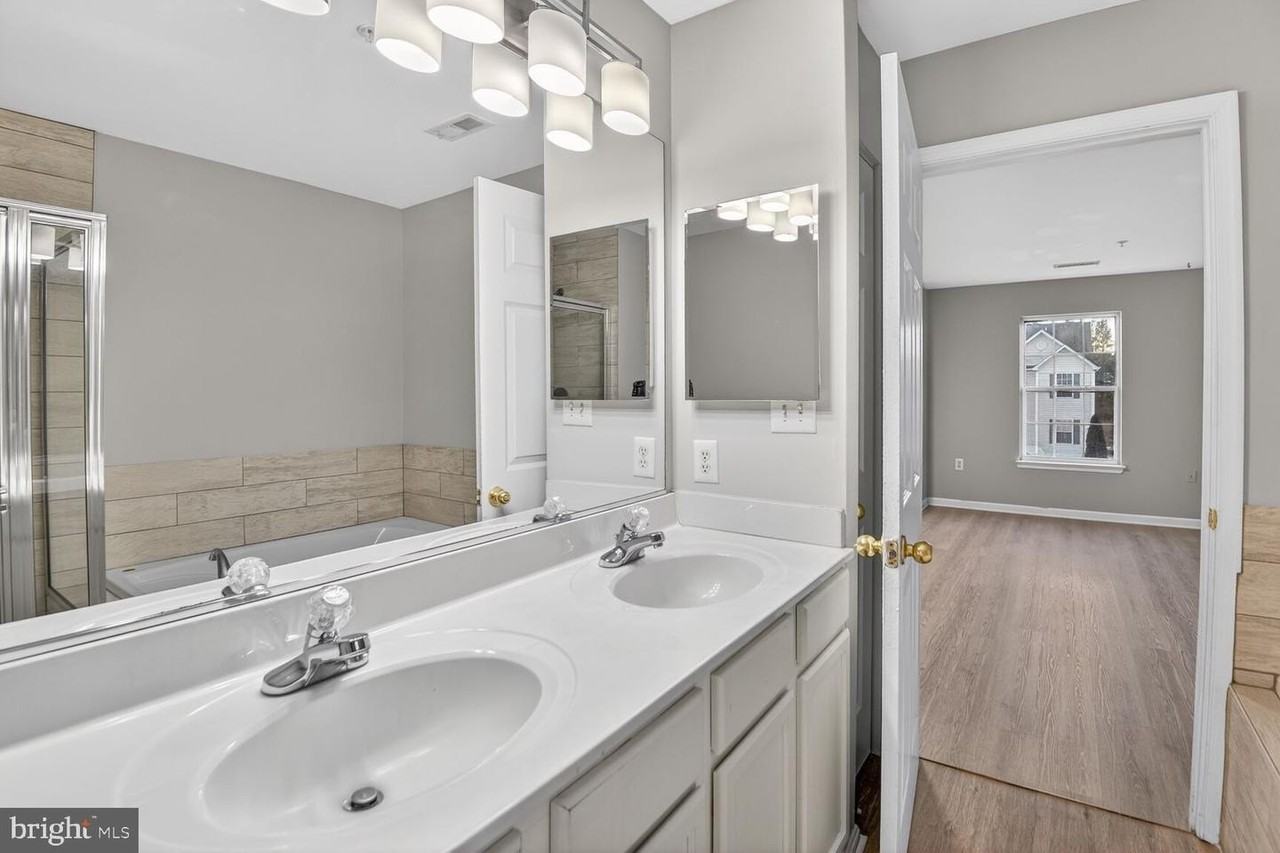 1908 Gardenia Ct - Photo 6 of 9