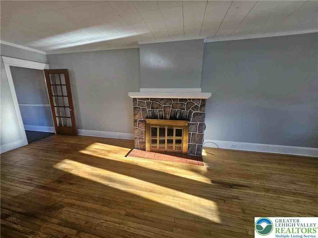 1227 Delaware Ave - Photo 5 of 25