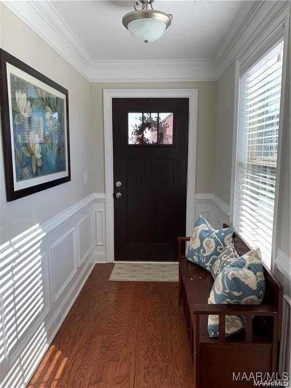 1125 Benjamin Way - Photo 3 of 35