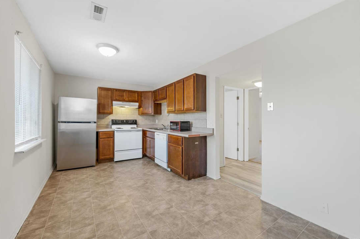 4 E Rock Creek Mnr #4 - Photo 2 of 25