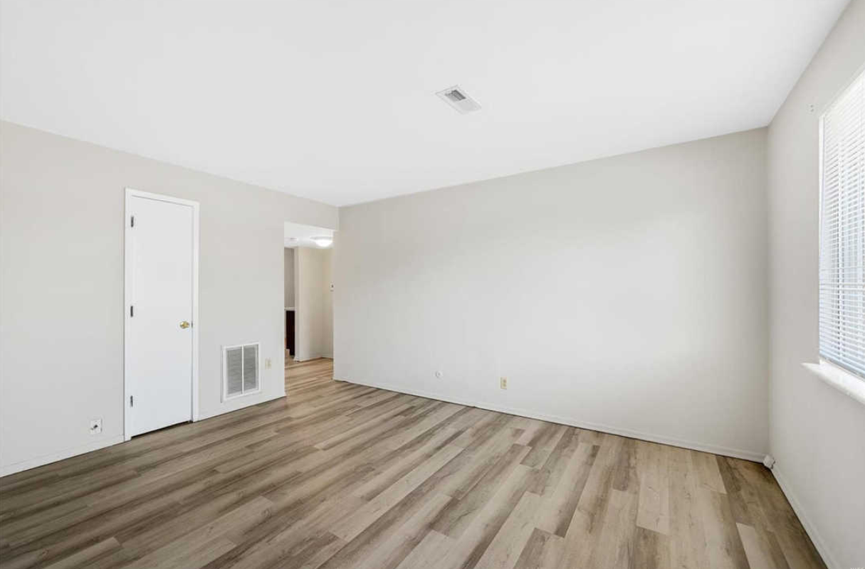 4 E Rock Creek Mnr #4 - Photo 5 of 25